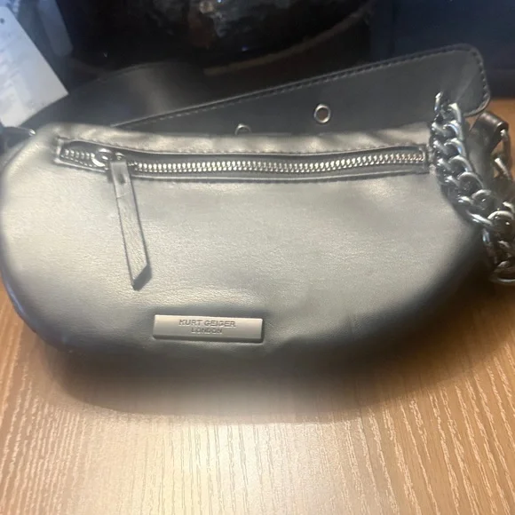 Kurt Geiger Black Leather Chain Bag - Picture 2 of 4